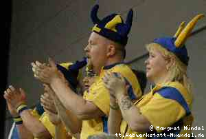die schwedischen Fans jubeln