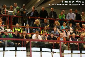 die J&uuml;licher Fans auf der Trib&uuml;ne