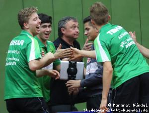 das Team freut sich Ã¼ber den Sieg