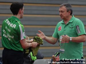 Trainer Miro Broda ber&auml;t Dennis Klein (J&uuml;lich)