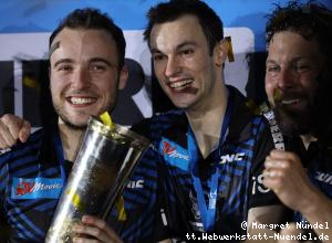 Siegerehrung: Simon Gauzy, Stefan Fegerl, Thorsten Oliver von Ow (Ochsenhausen)