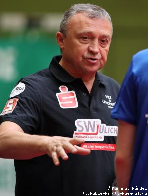 Miro Broda ber&auml;t Robin Devos (J&uuml;lich)