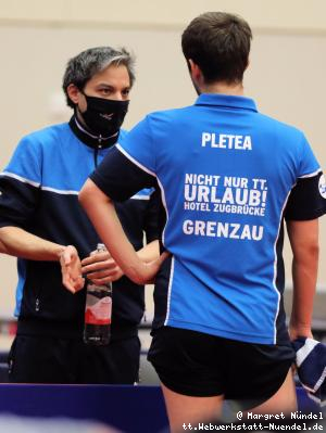 Trainer Colin Heow ber&auml;t Cristian Pletea (Grenzau)