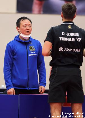 Trainer Wang Zhi ber&auml;t Darko Jorgic (Saarbr&uuml;cken)