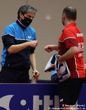 Trainer Colin Heow ber&auml;t Ioannis Sgouropoulos (Grenzau)