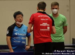Trainer Koji Itagaki ber&auml;t Kilian Ort (Bad K&ouml;nigshofen)
