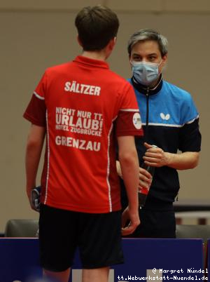 Colin Heow ber&auml;t Tobias S&auml;ltzer (Grenzau)