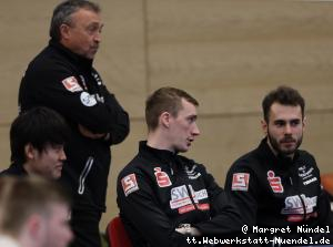 Hiromu Kobayashi, Miro Broda, Laurens Tromer, Florian Cnudde unterst&uuml;tzen Ewout Oostwouder (J&uuml;lich)