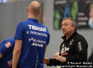 Miro Broda ber&auml;t Ewout Oostwouder (J&uuml;lich)