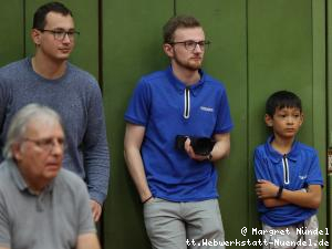 Pressesprecher Marcel Mundt und Nachwuchsspieler Jonah