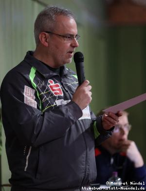 Heutiger Hallensprecher Rolf Elbern!