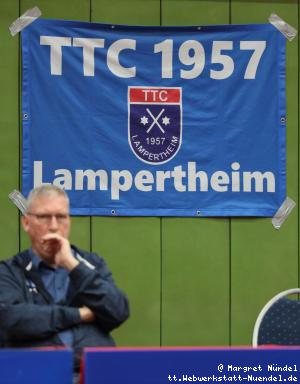 Lampertheim zeigt auch auswärts Flagge