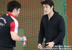 Nationalspieler Dang Qiu ber&auml;t seinen Bruder Liang Qiu (Velbert)