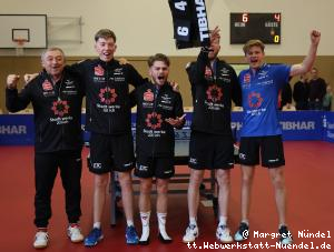 Das siegreiche Team: Miro Broda, Barry Berben, Kas van Oost, Robin und Laurens Devos (v.l.n.r.)