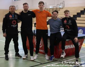 Auch in der Niederlage vereint: Trainer Miro Broda, Robin Devos, Barry Berben, Kas van Oost und Laurens Devos (Team J&uuml;lich) (v.l.n.r.)