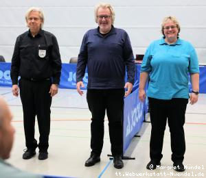 Die Schiedsrichter heute: Bernd Seiberth, OSR Ingo Go&szlig;mann, Silvia Hartmann (v.l.n.r.)